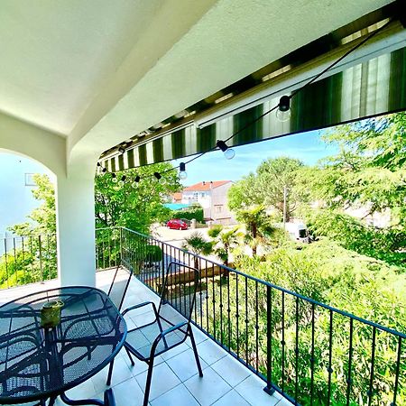 Apartment Olive Groove Малинска Екстериор снимка