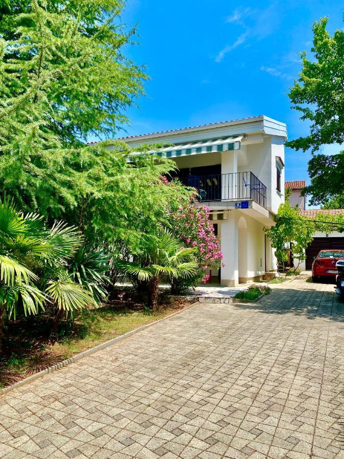 Apartment Olive Groove Малинска Екстериор снимка