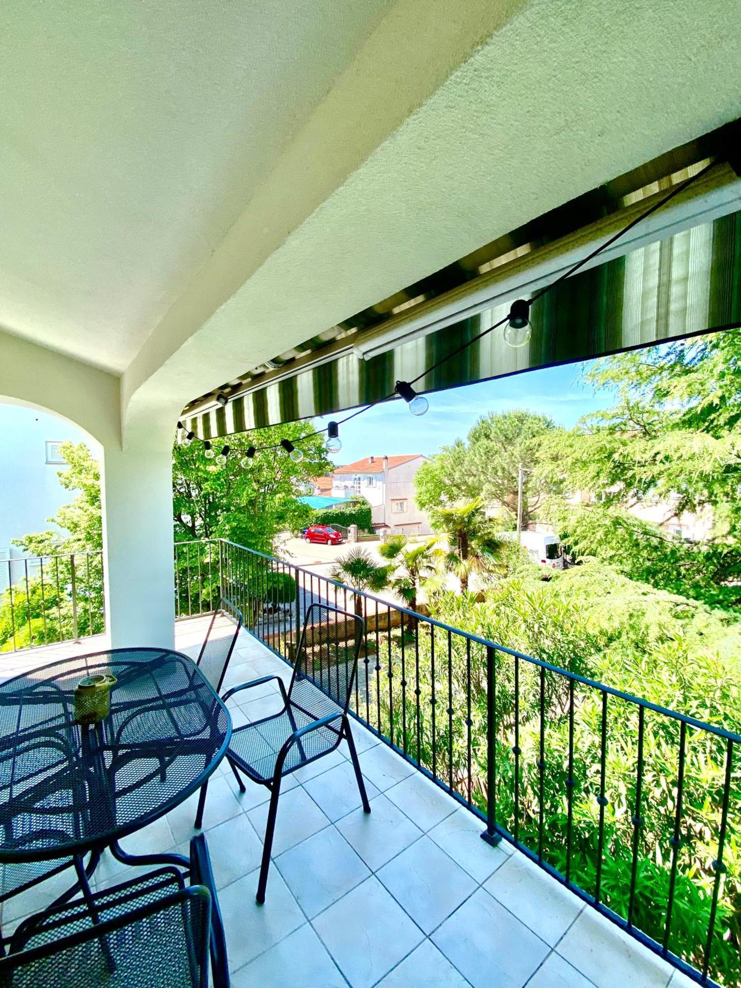 Apartment Olive Groove Малинска Екстериор снимка