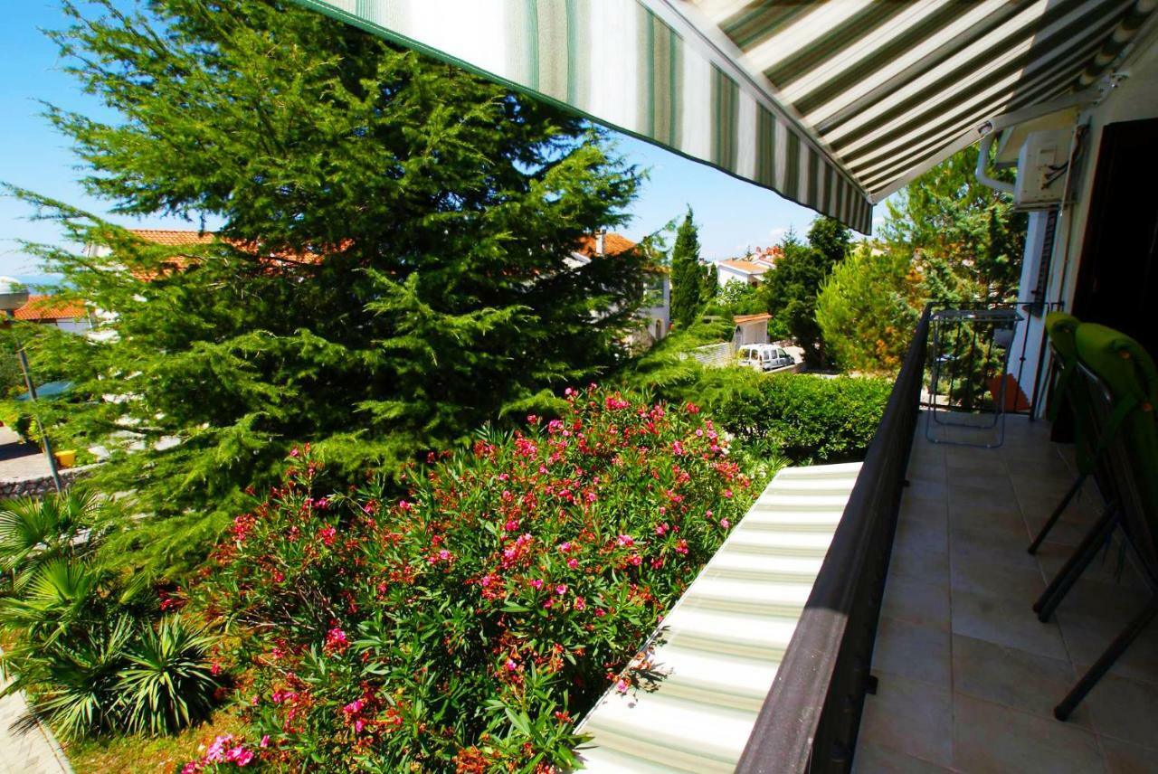 Apartment Olive Groove Малинска Екстериор снимка