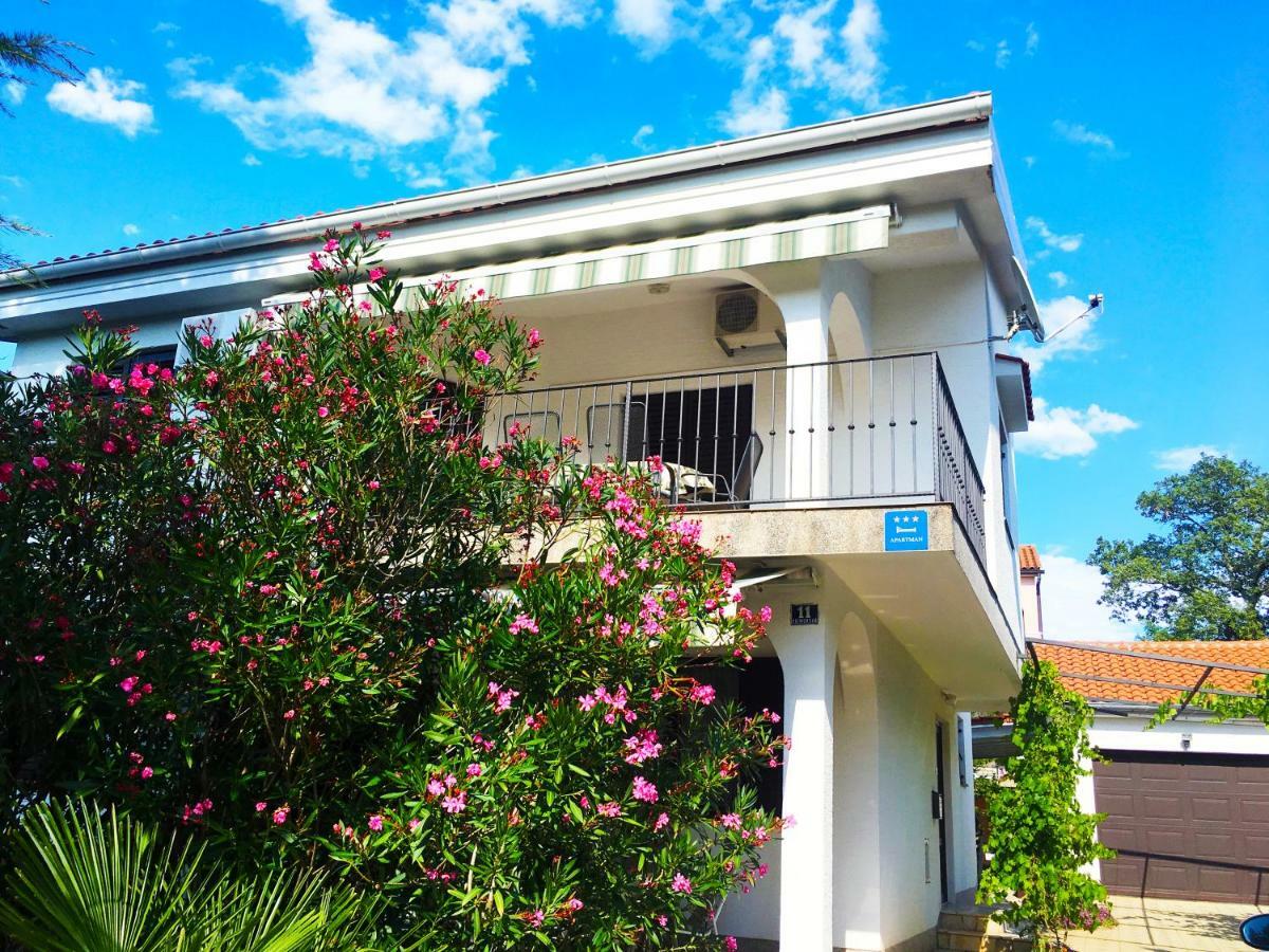 Apartment Olive Groove Малинска Екстериор снимка