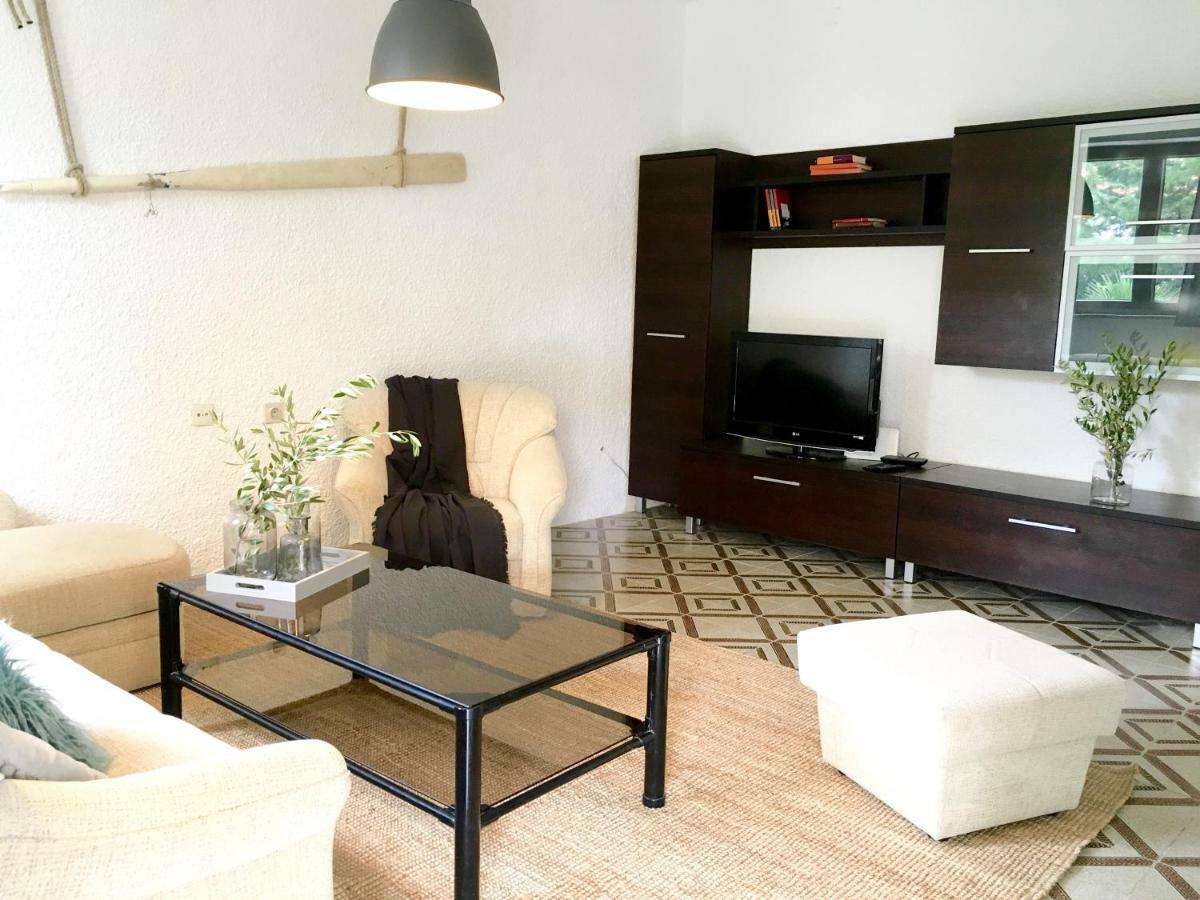 Apartment Olive Groove Малинска Екстериор снимка
